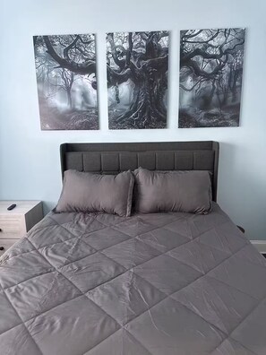 5 habitaciones, tabla de planchar con plancha, wifi y ropa de cama 