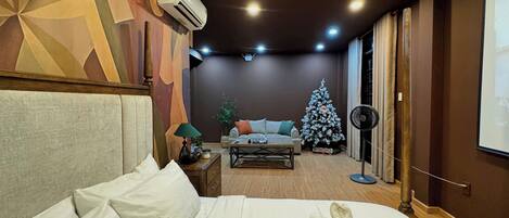 Classic Studio Suite, Balcony, City View