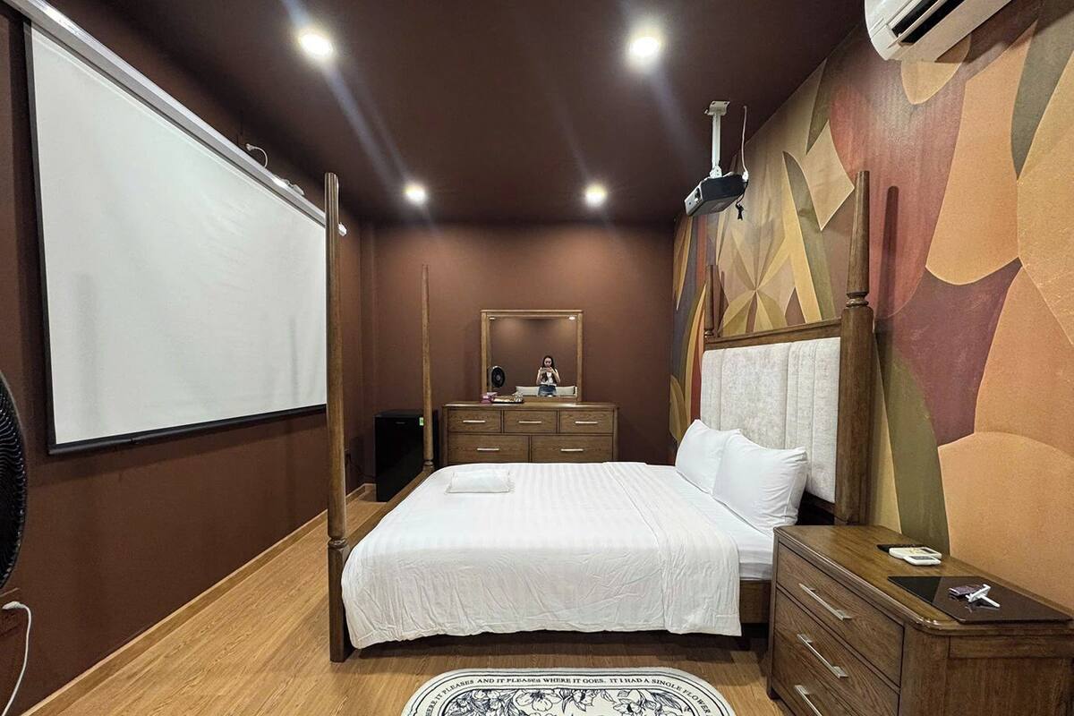 Classic Studio Suite, Balcony, City View