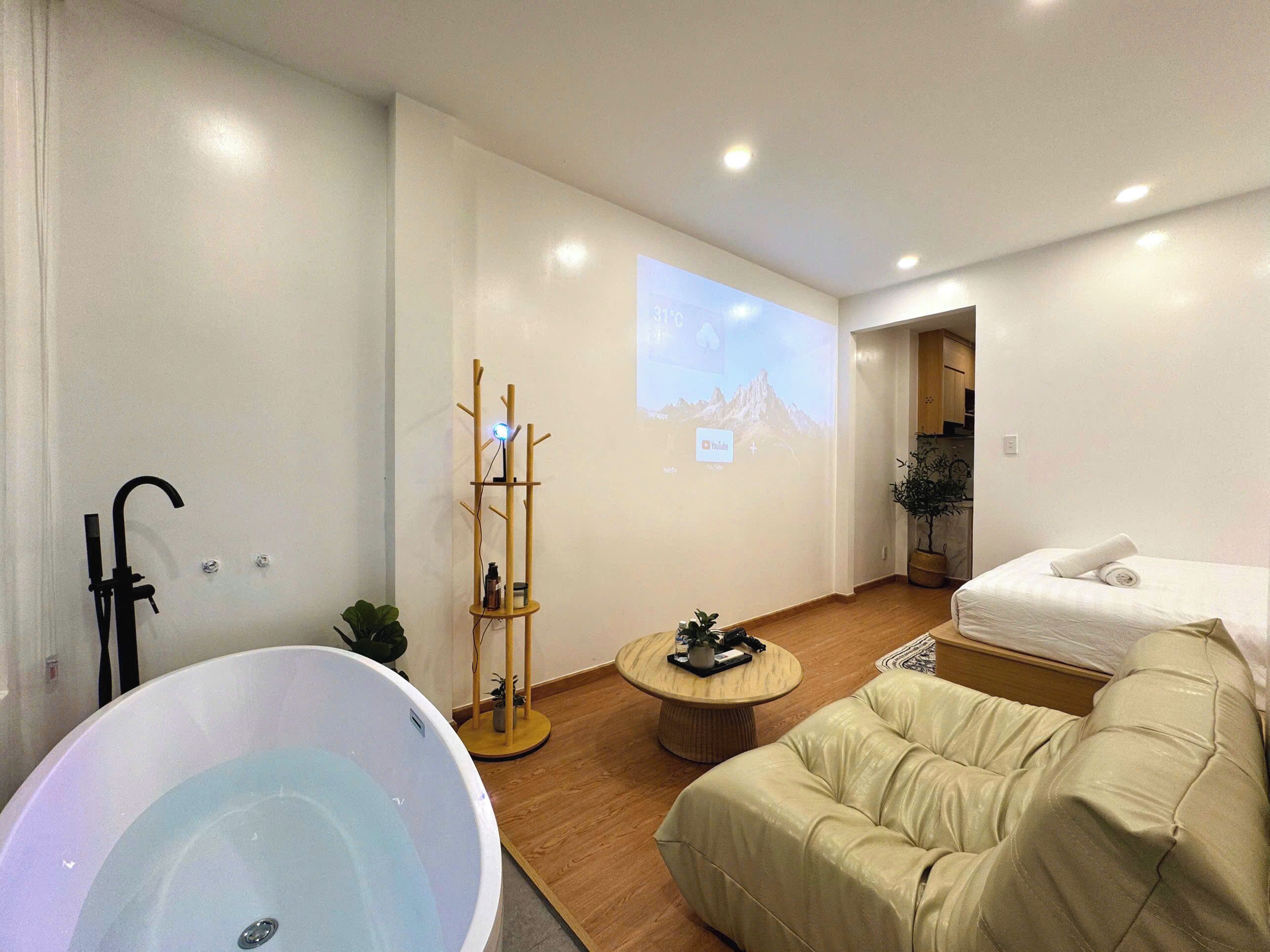 로맨틱 더블룸 | 오리/거위털 이불, 셀렉트 컴포트 침대, 노트북 작업 공간, 무료 WiFi