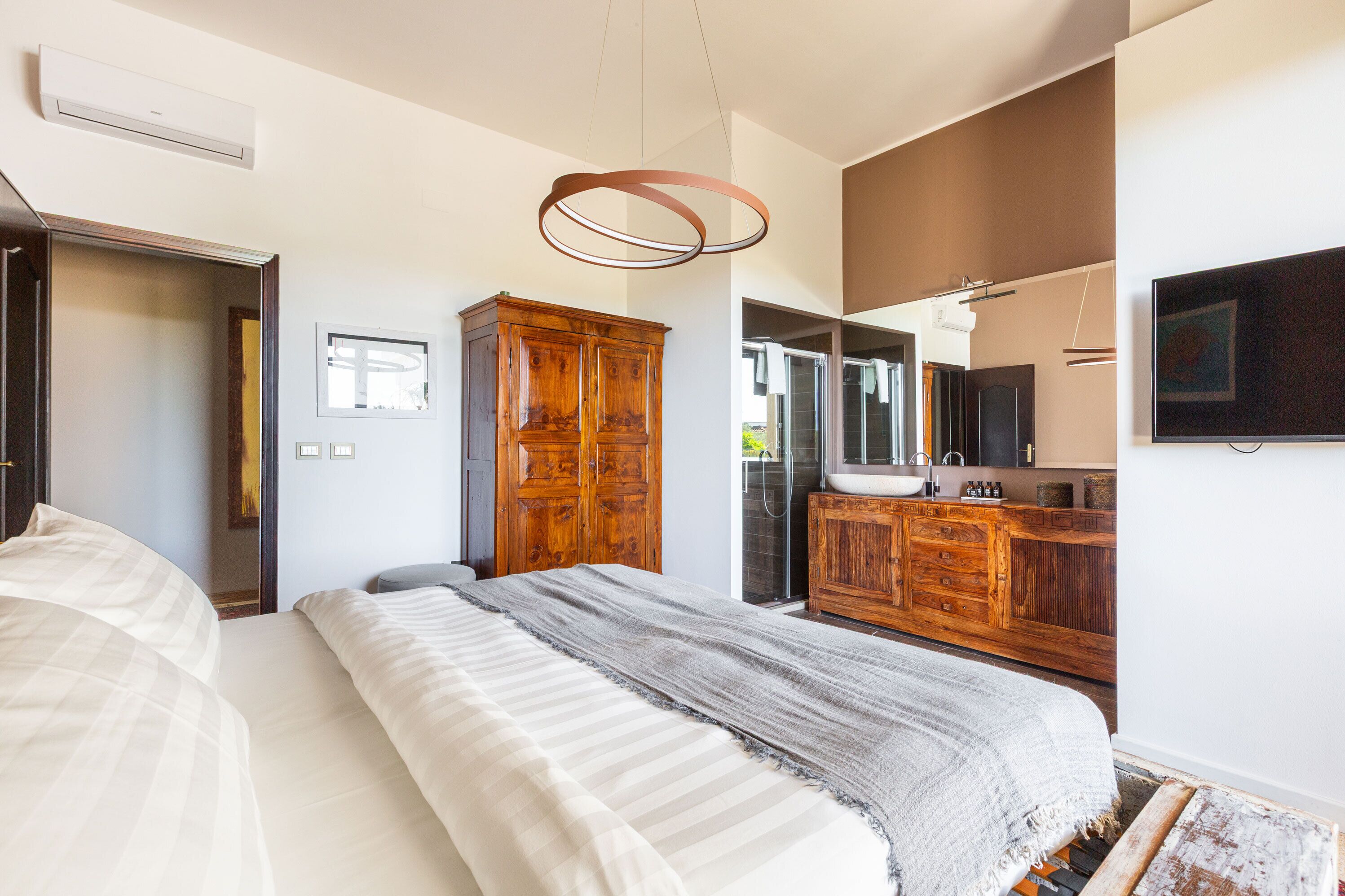 5 Schlafzimmer, Bügeleisen/Bügelbrett, Internetzugang