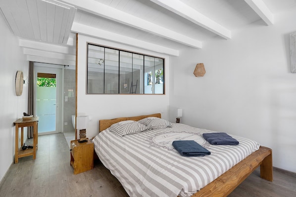 9 habitaciones, wifi y ropa de cama 