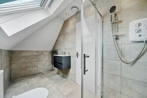 Bathroom - Penthouse Hideaway in Bromley (Greater London)