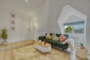 Living area - Penthouse Hideaway in Bromley (Greater London)