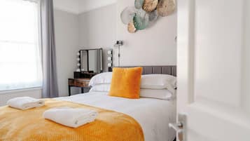 2 bedrooms, iron/ironing board, free WiFi, bed sheets