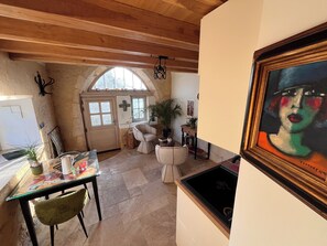 Interior - An unusual night in a renovated chapel * Private garden * Near Sarlat (Carsac-Aillac)