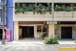Exterior detail - w* | Welcoming 2BR w/ Private Terrace in Hipodromo (Ciudad de México)