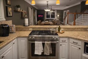 Private kitchen - Walkable Neighborhood • King Bed • Near Downtown (Atlanta)