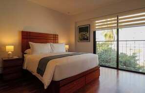 3 bedrooms, iron/ironing board, WiFi, bed sheets - w* | Premium 3BR with Balcony in Miraflores (Miraflores)