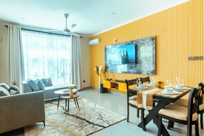 Living area - 1-bedroom apartment with AC in Makongo Juu, Dar es Salaam (Dar es Salaam)