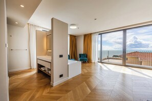 ห้องซูพีเรียสวีท, วิวทะเล | ห้องน้ำ