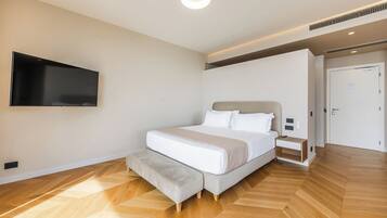 Superior Suite, Sea View | Free WiFi