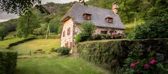 Superbe ! maison isolée dans la vallée de la jordanne
