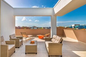 Terrace/patio - Penthouse-view tower-new-solarium-1km center-park (Pisa)