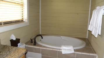 Grand Suite, Lake View | Bathroom