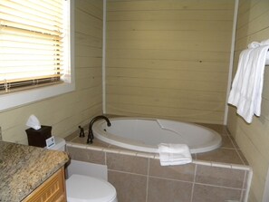 Suíte grand, vista para o lago | Banheiro