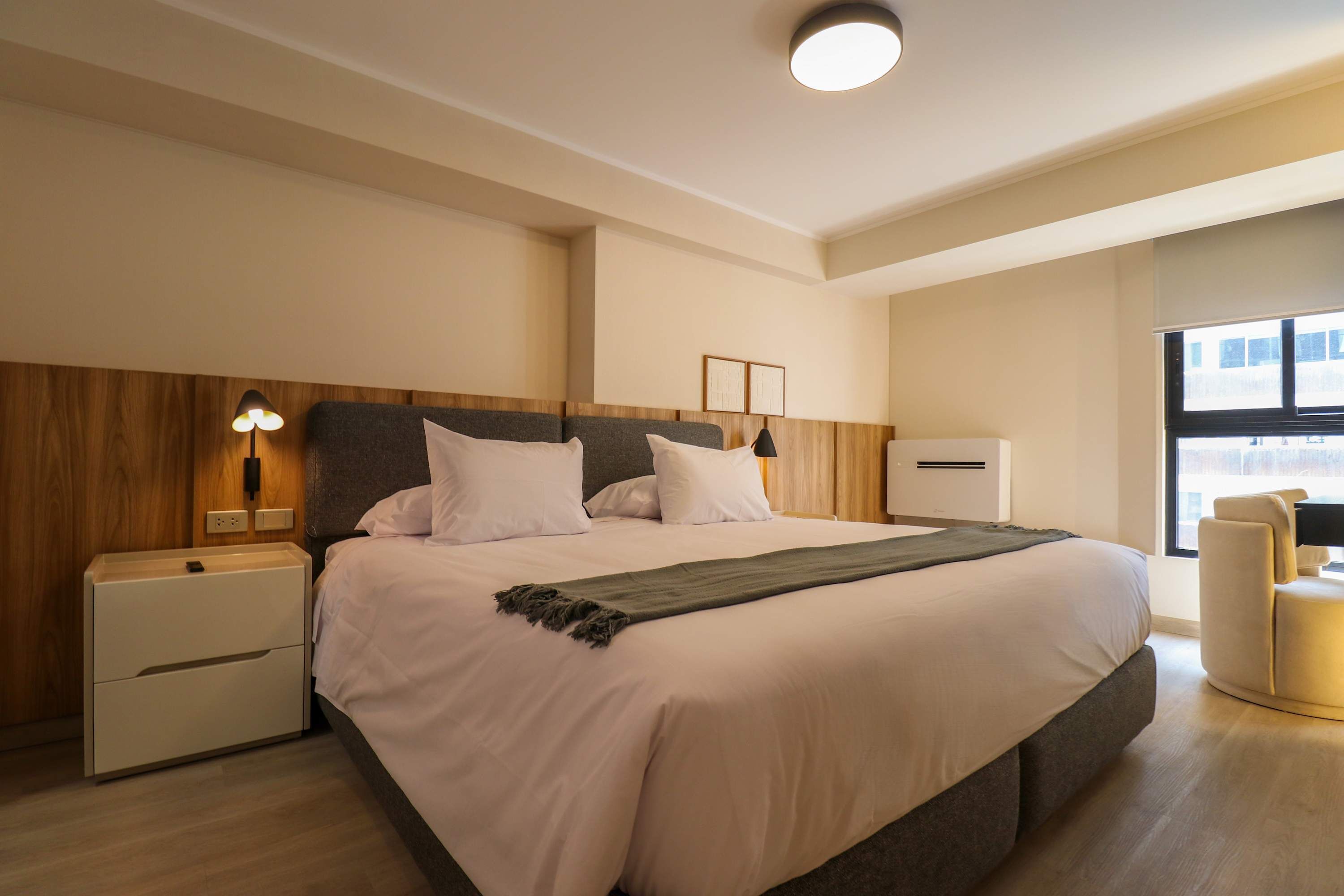 3 Schlafzimmer, Schreibtisch, Bügeleisen/Bügelbrett, WLAN