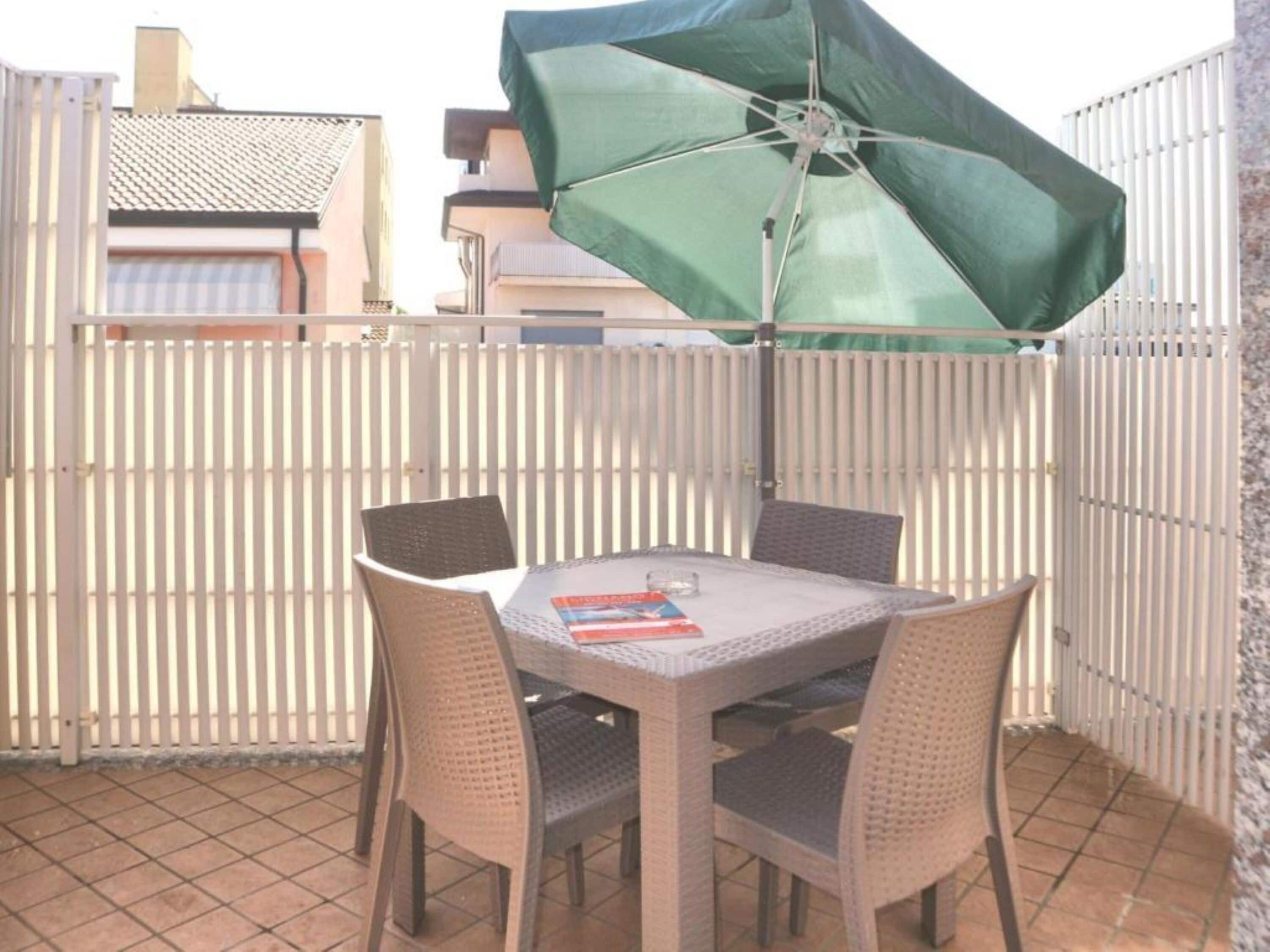 Leilighet, 2 soverom, terrasse | Utendørsservering