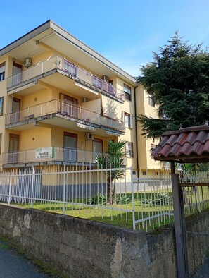 Exterior - Cab House Holiday home with driver 2 km from Salerno Costa D'Amalfi Airport (Bellizzi)