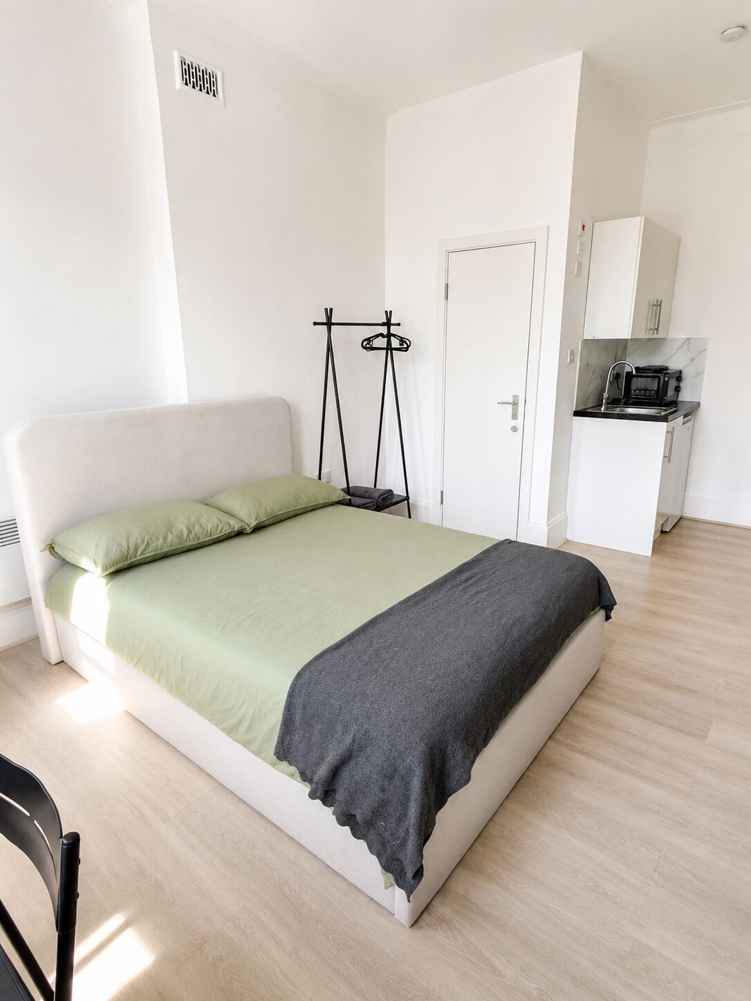 1 bedroom, iron/ironing board, Internet, bed sheets
