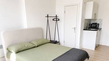 1 bedroom, iron/ironing board, Internet, bed sheets