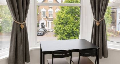 Modern Self-Contained Studios near Alexandra Palace & Wood Green