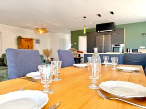 Dining - Villa Les Vignes – 8 guests in the Gard (Saint-Chaptes)