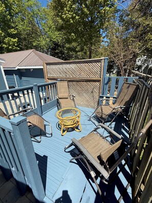 Terrace/patio - Elgin cottages are on prime location for the beach, trails, parks & restaurants. (Port Elgin)