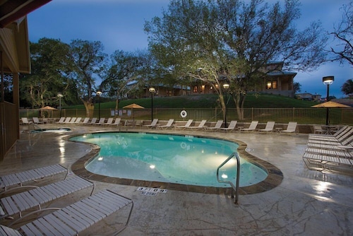 New Braunfels | Friends River Escape | Pool + River | 2BR