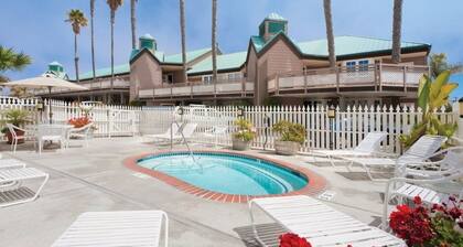Pismo Beach | Romantic Beach Retreat | Pool + Beach