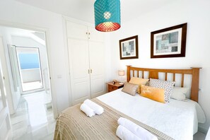 3 bedrooms, iron/ironing board, travel crib
