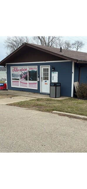 Exterior - Adorable 1-bedroom condo with AC in Lake Geneva/ Lake Como (Lake Geneva)