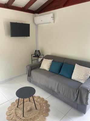Living area - Lanmou 1 Vacation Rentals (1-Bedroom House) (La Désirade)