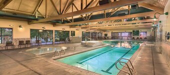 Klamath Falls | Nature Golf Retreat | Pool + Golf | 3BR Sleeps 8