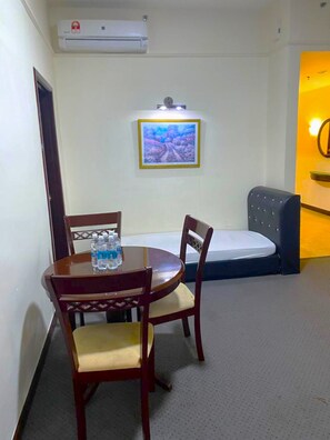 Standard Suite | Tempat makan