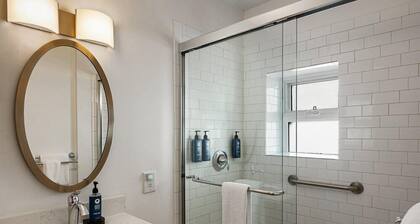 San Francisco | Couples City Escape | Wi-Fi + Gym