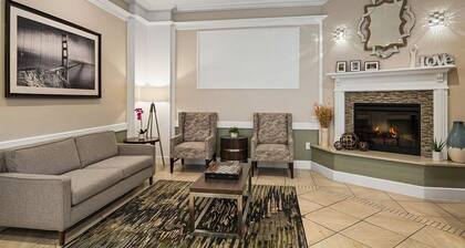 San Francisco | Couples City Stay | Wi-Fi + Gym