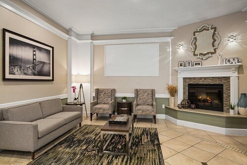 San Francisco | Couples Urban Retreat | Wi-Fi + Gym