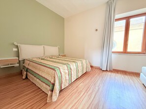 5 Schlafzimmer, Internetzugang, Bettwäsche