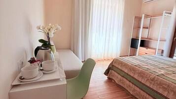 5 bedrooms, WiFi (free)