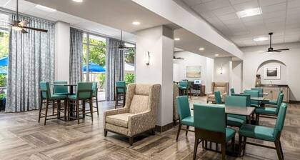 Santa Barbara | Romantic Beach Retreat | Pool + Beach