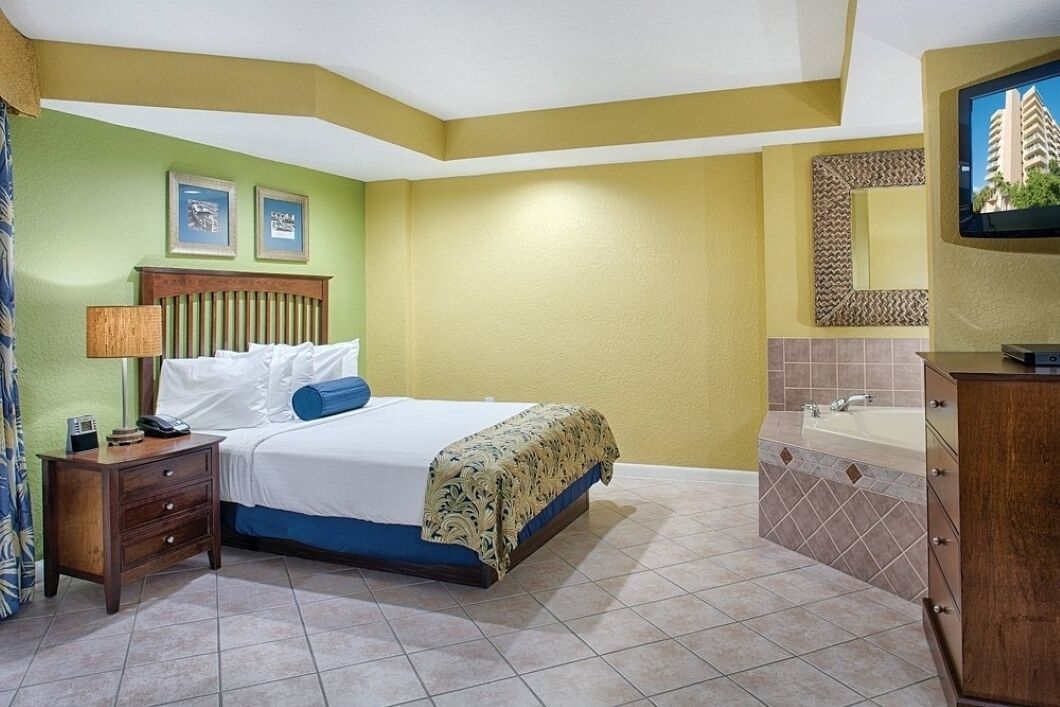 Santa Barbara | Romantic Beach Retreat | Pool + Beach - Fort Lauderdale