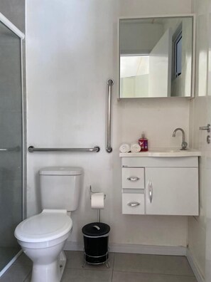 Shower, towels