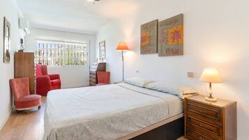 4 Schlafzimmer, Bügeleisen/Bügelbrett, WLAN, Bettwäsche