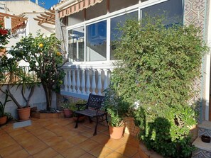 Terrace/patio - Semi-Detached Chalet with Shared Pool, Wi-Fi, and Air Conditioning in Cala del Moral (La Cala del Moral)