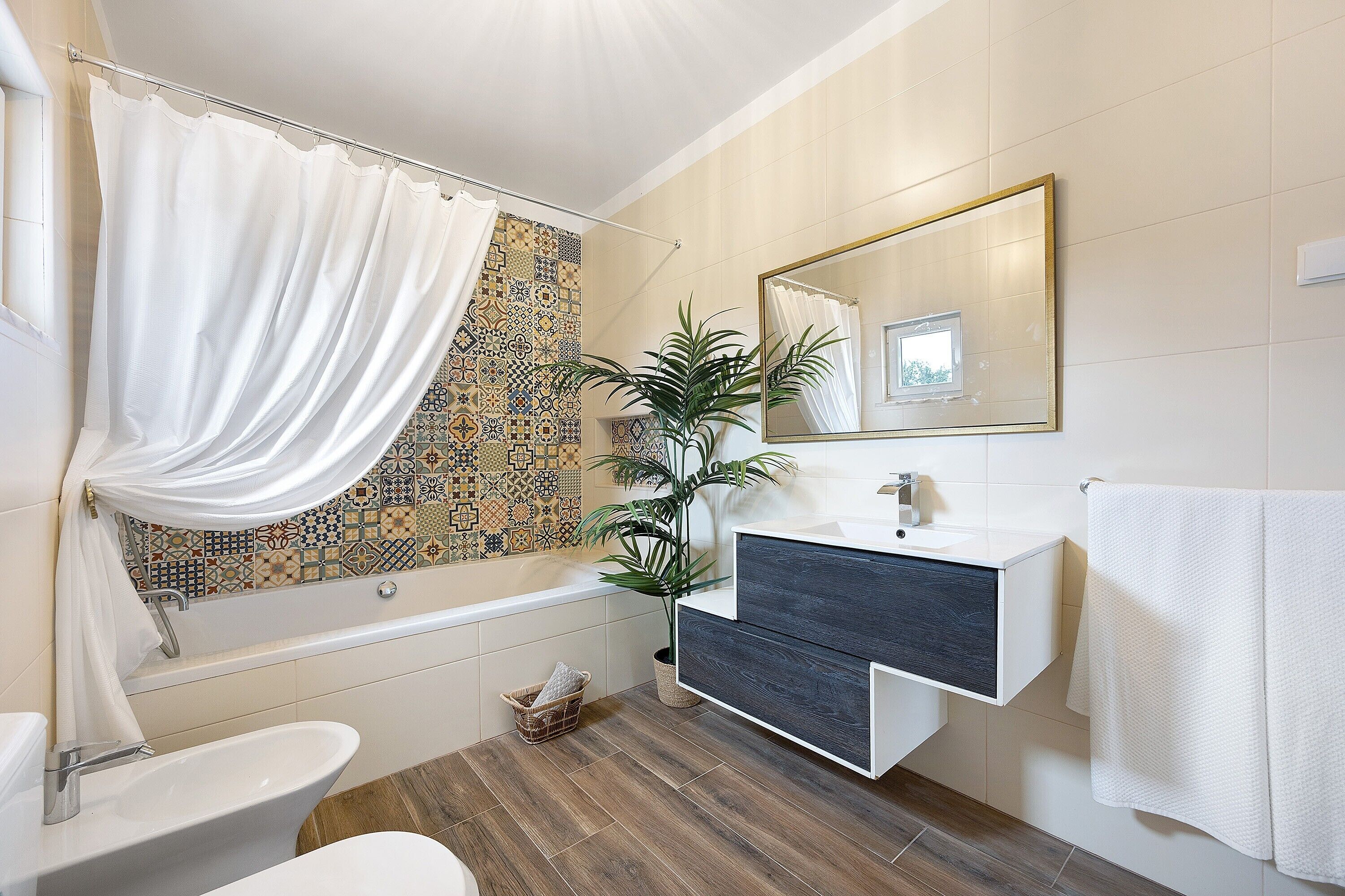 Shower, towels