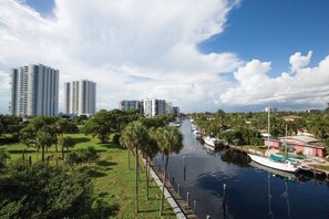 Marina - Santa Barbara | Group Beach Retreat | Pool + Beach | 2BR (Pompano Beach)