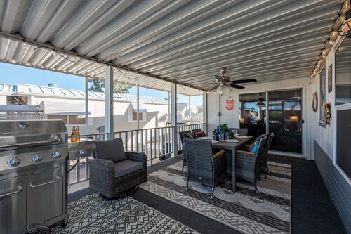 Live on Island Time on Beachcomber Blvd, Lake Havasu City