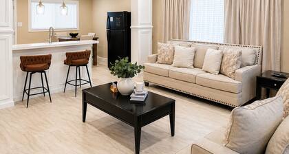 Modern Home, 3BR 2BA , Smart TV, Free Parking, Fast WiFi