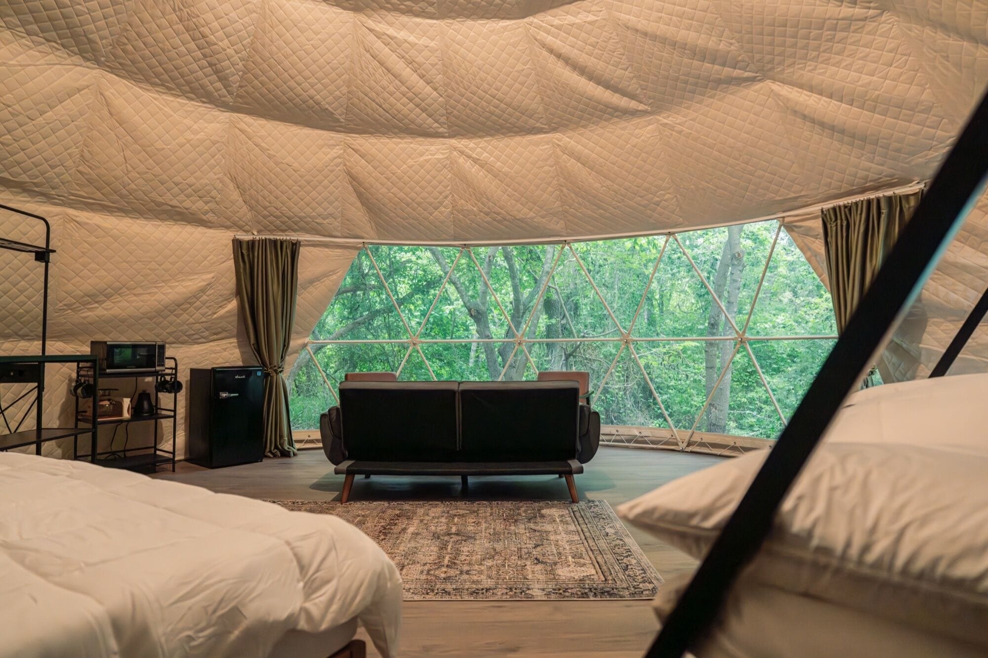 Tienda Premium, varias camas | Wifi gratis y ropa de cama